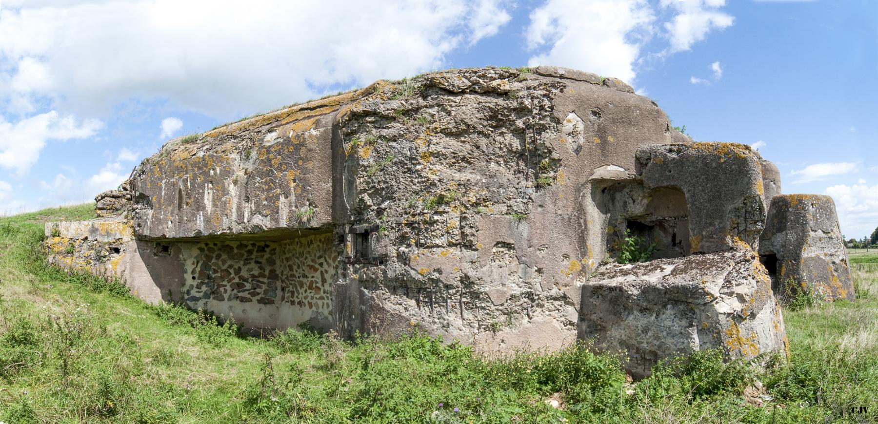 Ligne Maginot - CREVECOEUR - (Casemate d'infanterie - double) -  - Lia VERMEULEN