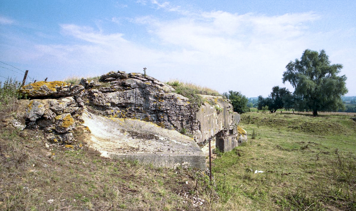 Ligne Maginot - CREVECOEUR - (Casemate d'infanterie - double) -  - Valentin Hemmert