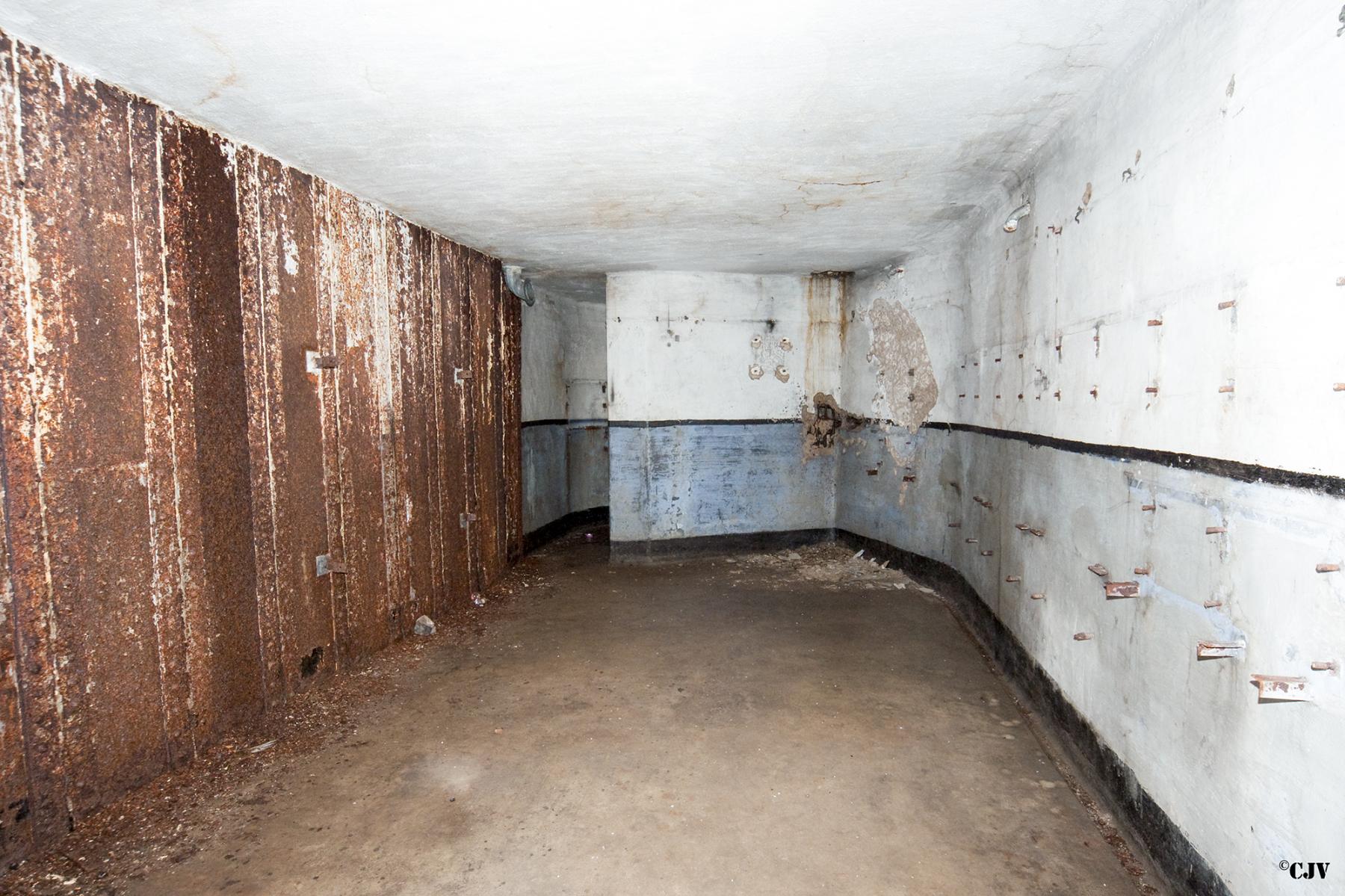 Ligne Maginot - CREVECOEUR - (Casemate d'infanterie - double) - Dortoir - Lia VERMEULEN