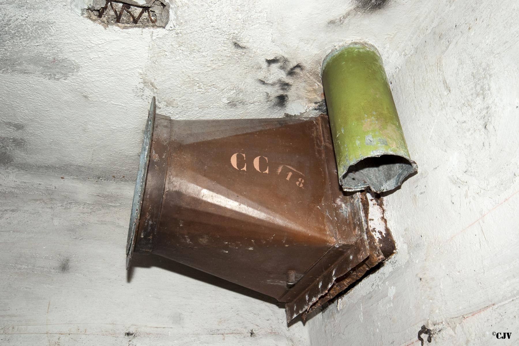 Ligne Maginot - CREVECOEUR - (Casemate d'infanterie - double) - Reste du ventilation - Lia VERMEULEN