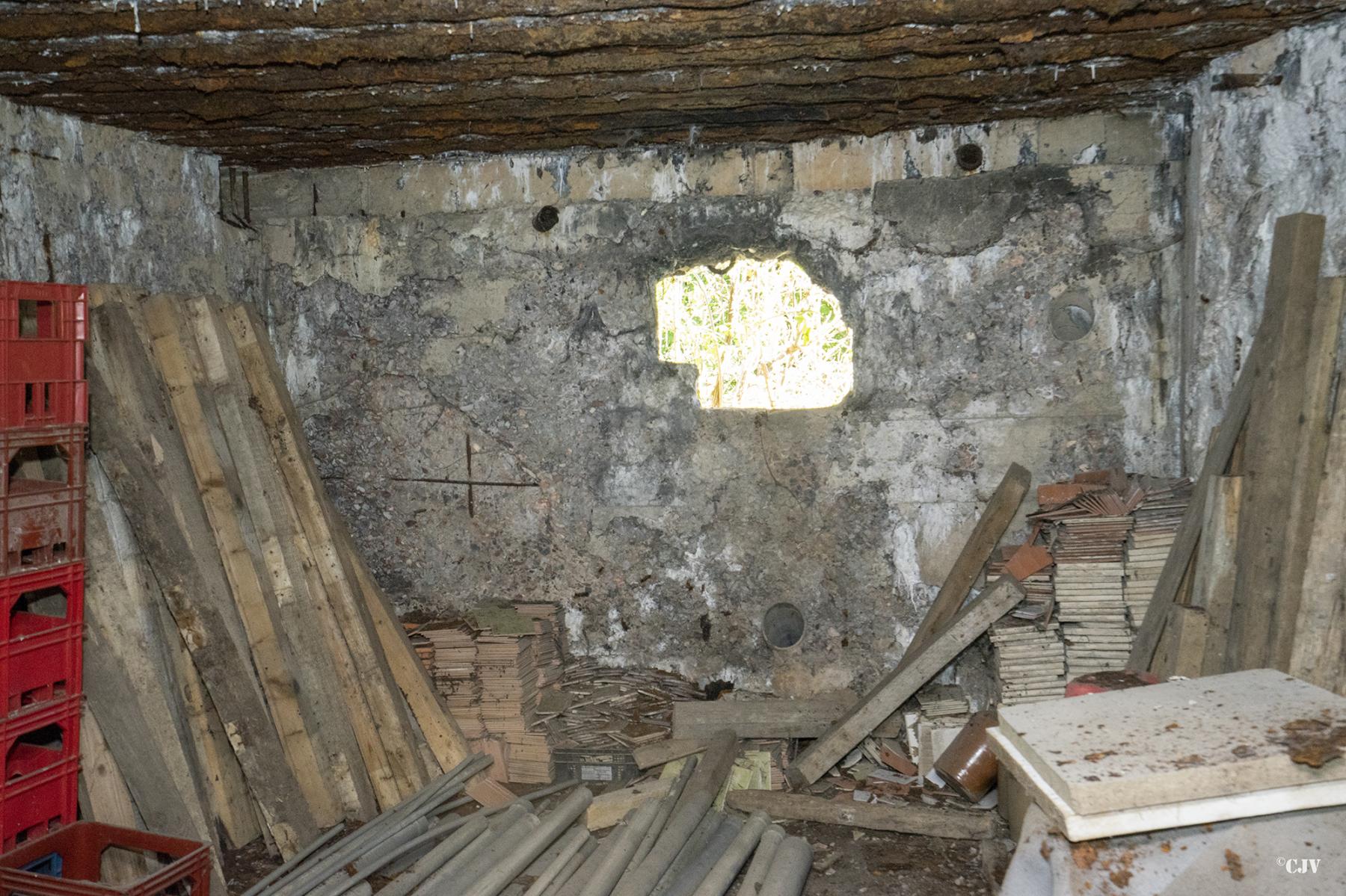 Ligne Maginot - CEZF-6 - FERME DES TILLEULS - (Blockhaus pour canon) - Chambre de tir - Lia VERMEULEN