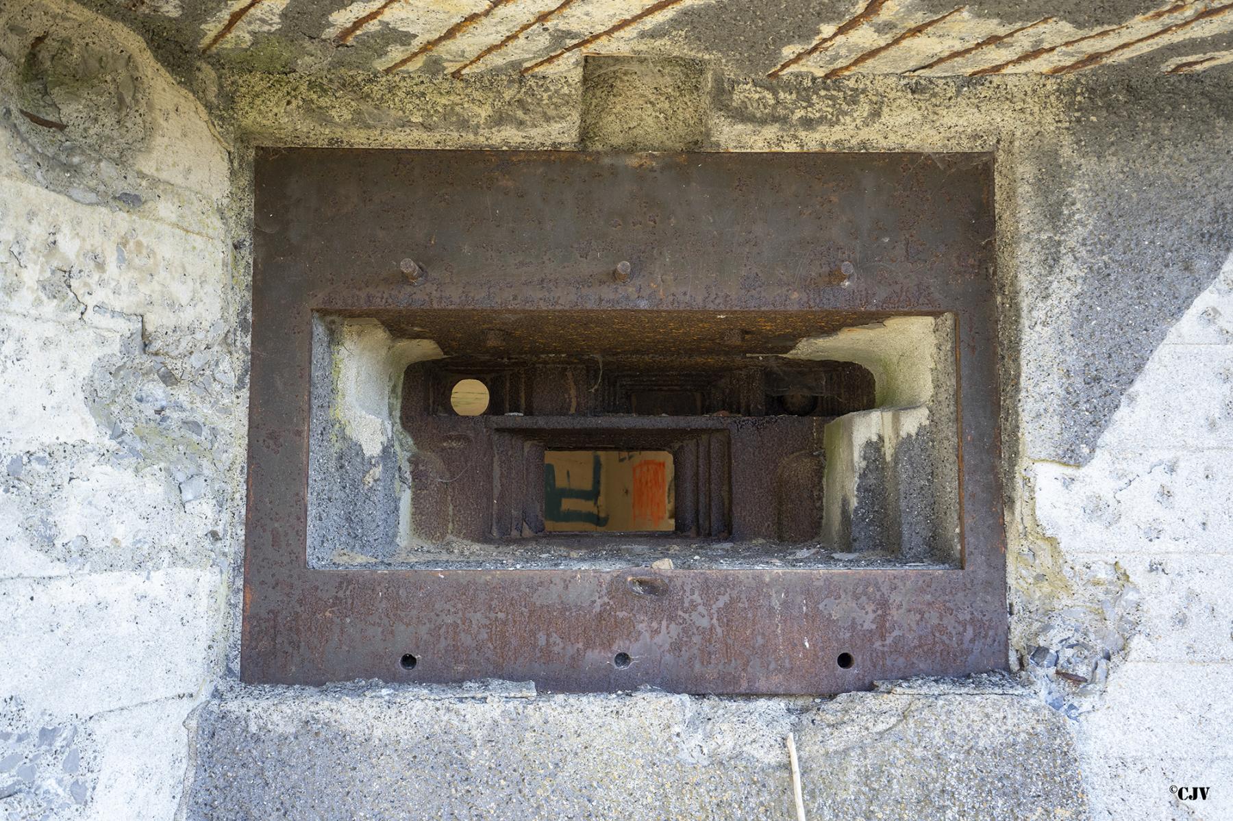 Ligne Maginot - B535 - BOIS-CRETE - (Blockhaus pour canon) - L'embrasure - Lia VERMEULEN
