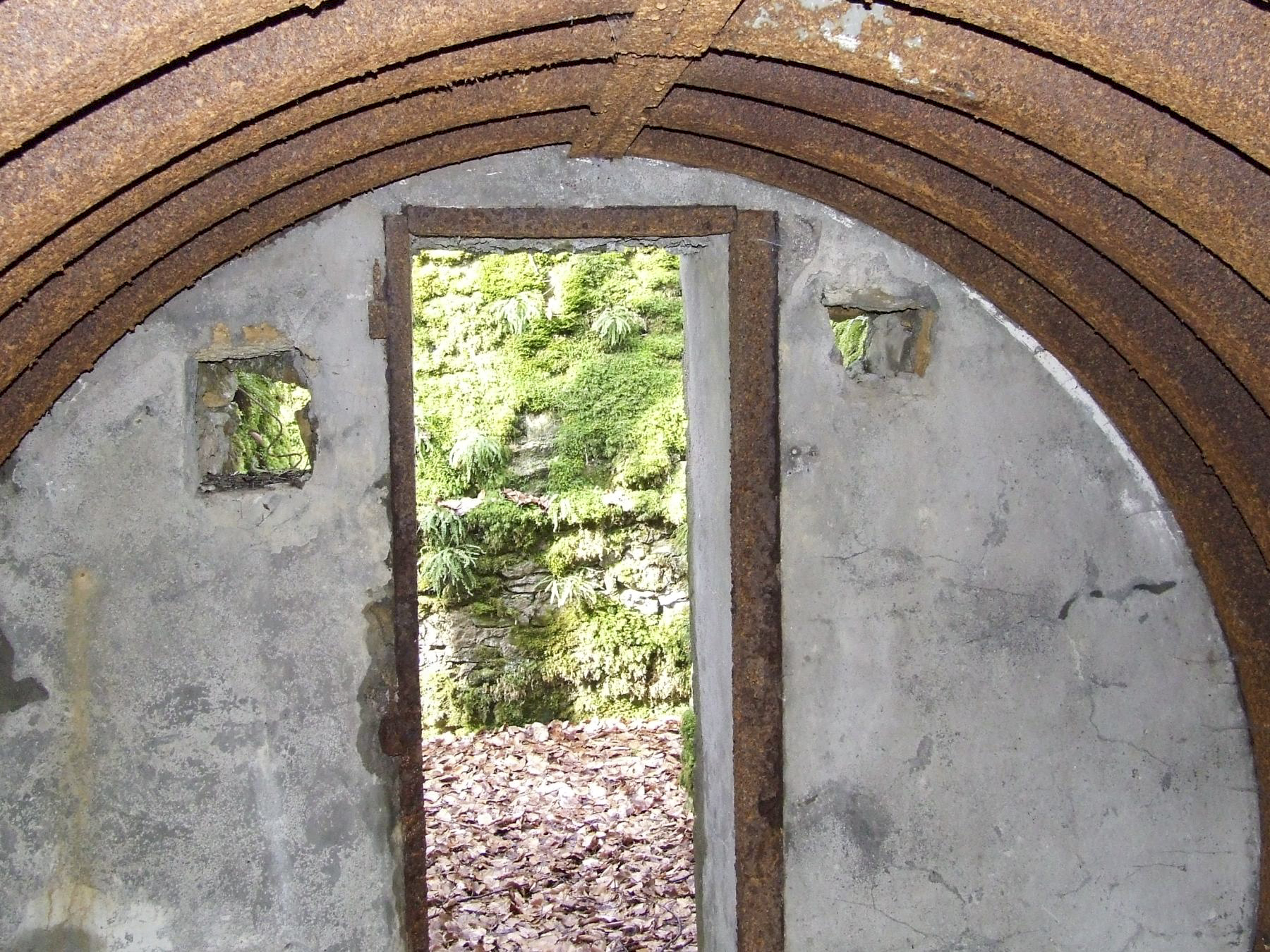 Ligne Maginot - BOIS DE PONTPIERRE (II/146° RIF) - (PC de Quartier) - L'intérieur d'une alvéole du PC. - STENGER Mathieu