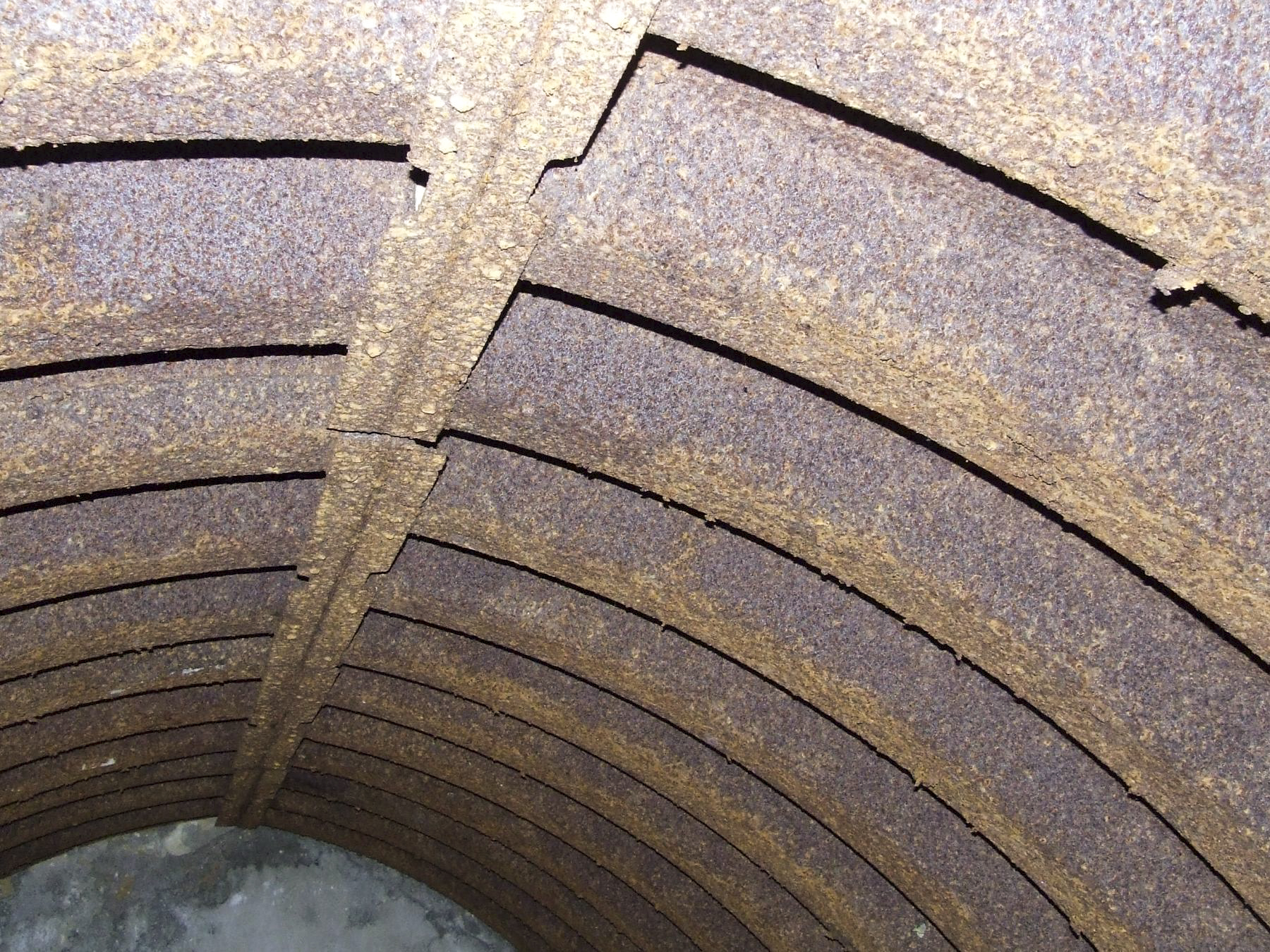 Ligne Maginot - BOIS DE PONTPIERRE (II/146° RIF) - (PC de Quartier) - Un détail sur l'assemblage des tôles métro. - STENGER Mathieu