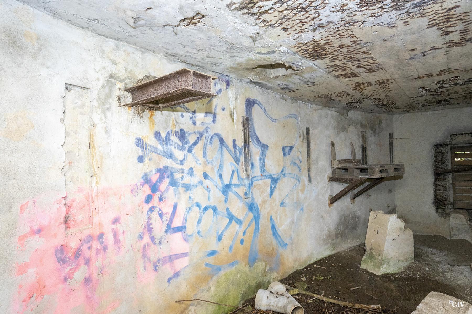 Ligne Maginot - B553 - FERME CAMBRON - (Blockhaus pour canon) - L'intérieur - Lia VERMEULEN