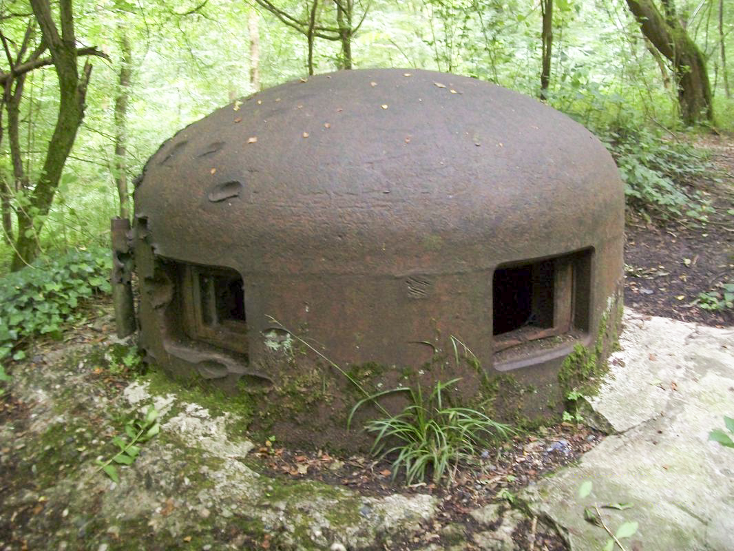 Ligne Maginot - C24 - VIVIER NUTHIAU EST - (Casemate d'infanterie) - La cloche. - Eric BEUGNIES