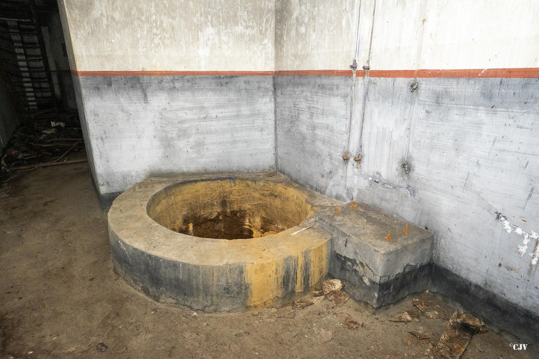 Ligne Maginot - C24 - VIVIER NUTHIAU EST - (Casemate d'infanterie) - Le puits - Lia VERMEULEN