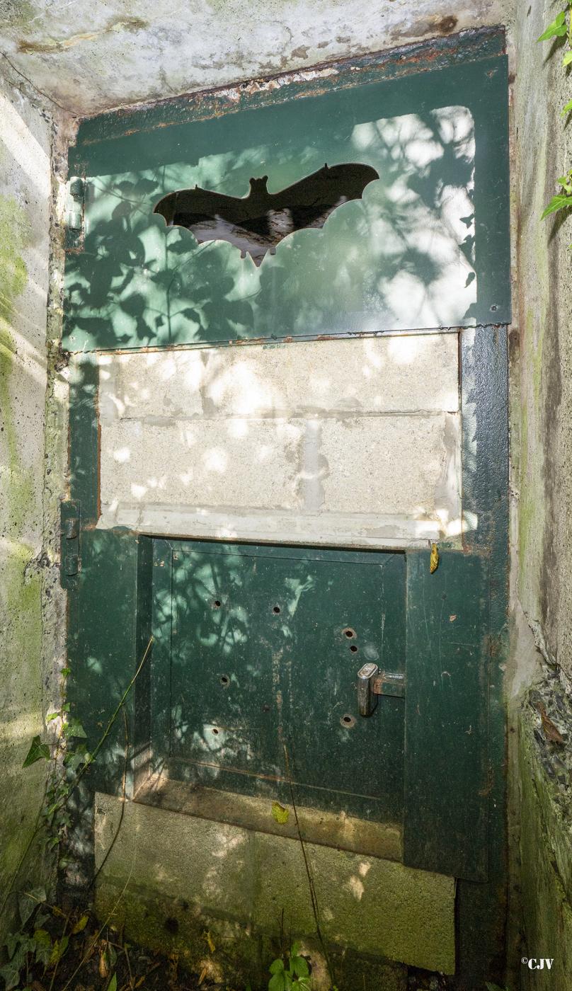 Ligne Maginot - GODELOT - (Blockhaus pour arme infanterie) - La porte - Lia VERMEULEN
