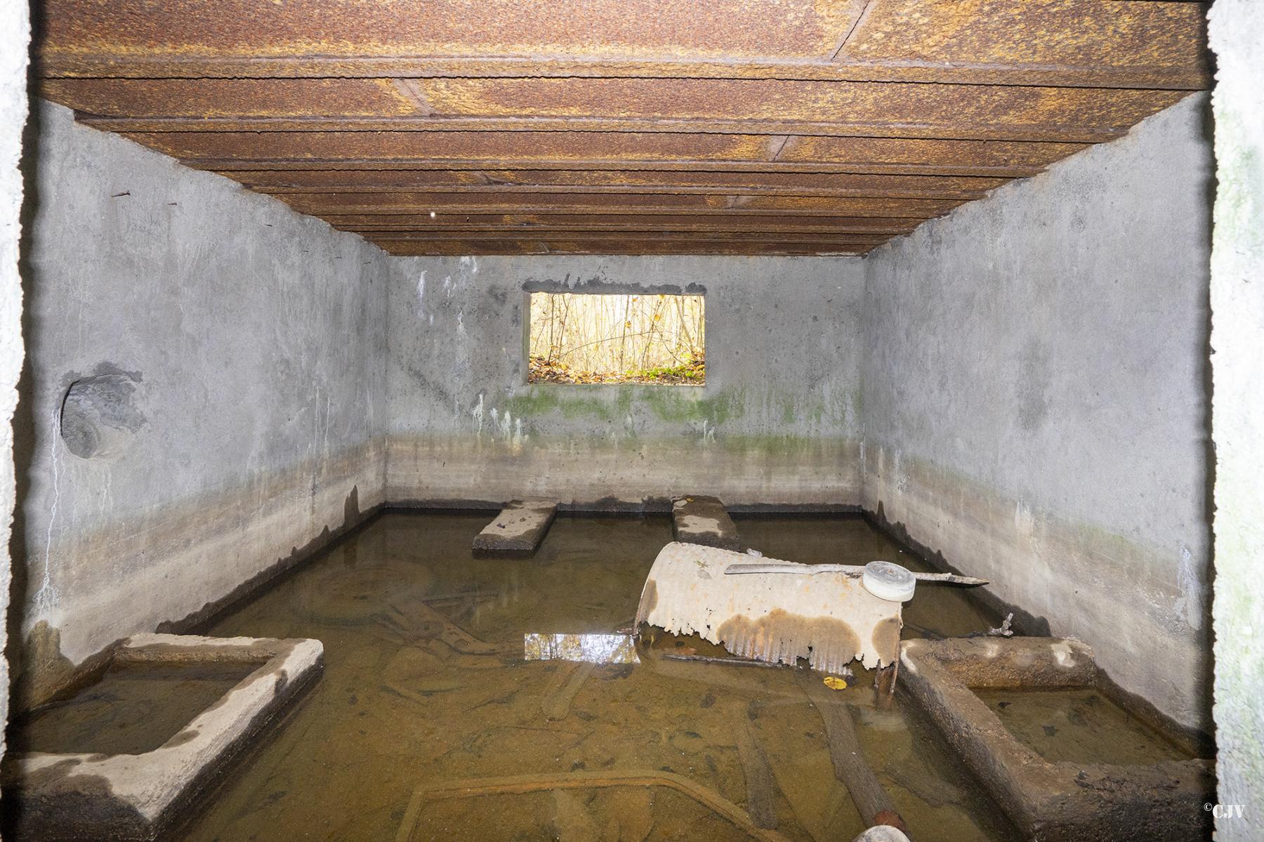 Ligne Maginot - CB174 - (Blockhaus pour canon) - L'intérieur - Lia VERMEULEN