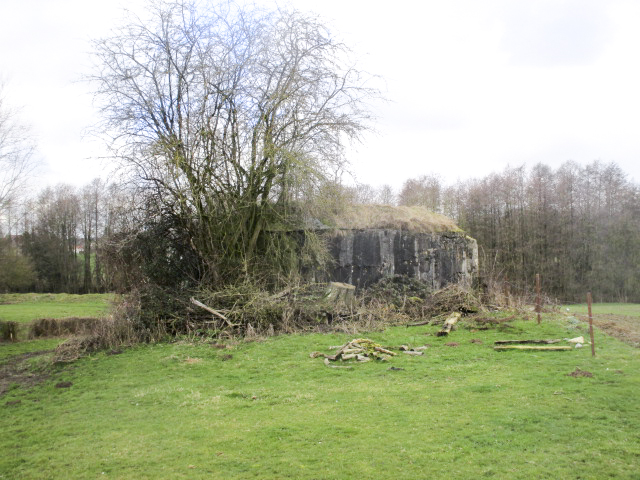 Ligne Maginot - B631 - FAUBOURG DE MONS OUEST - (Blockhaus pour canon) - Situé dans son environnement. - Smardz Félix