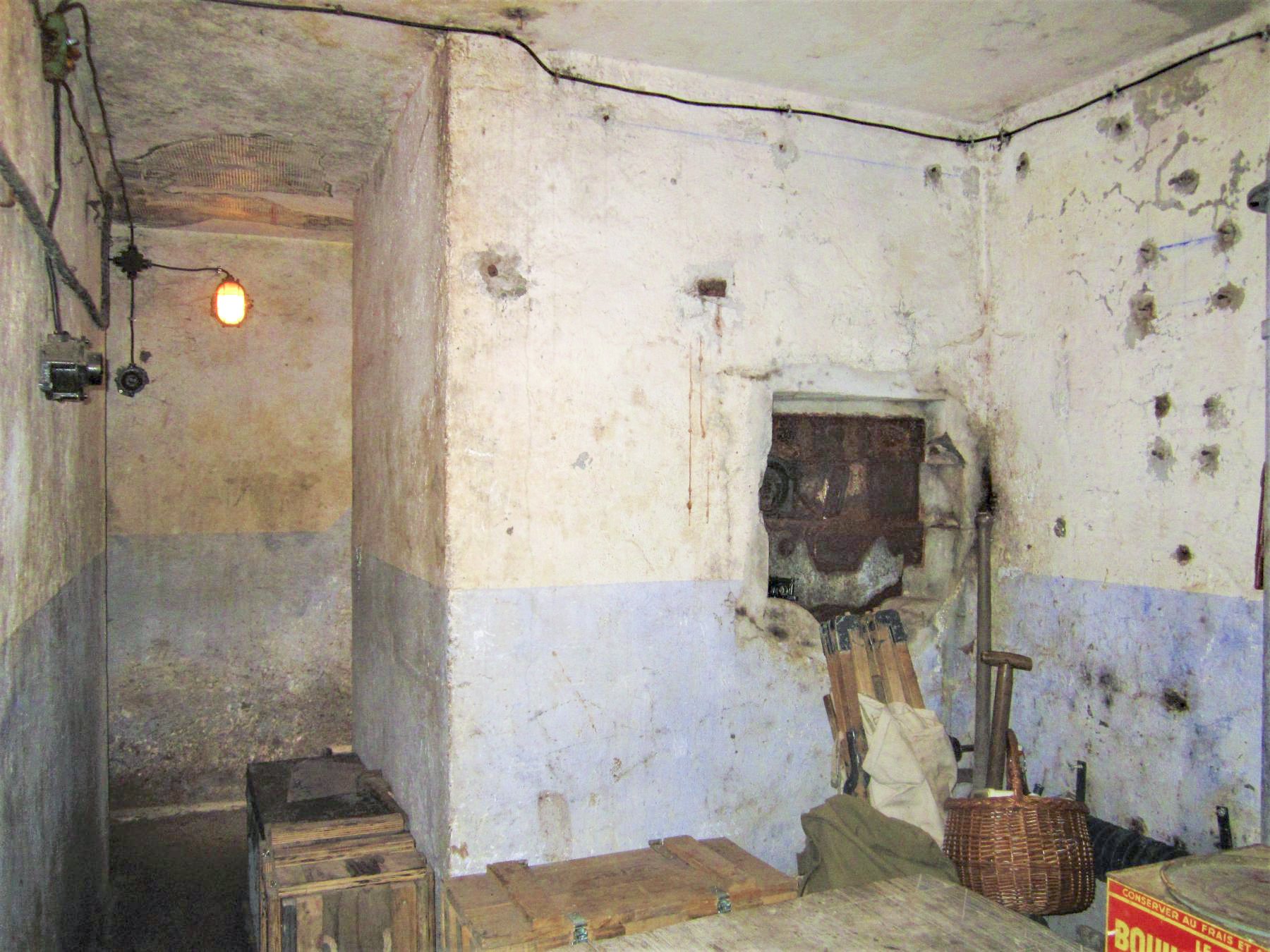 Ligne Maginot - HUBERBUSCH SUD - C59 - (Casemate d'infanterie) - Caponnière FM de l'entrée - Gregory Fuchs