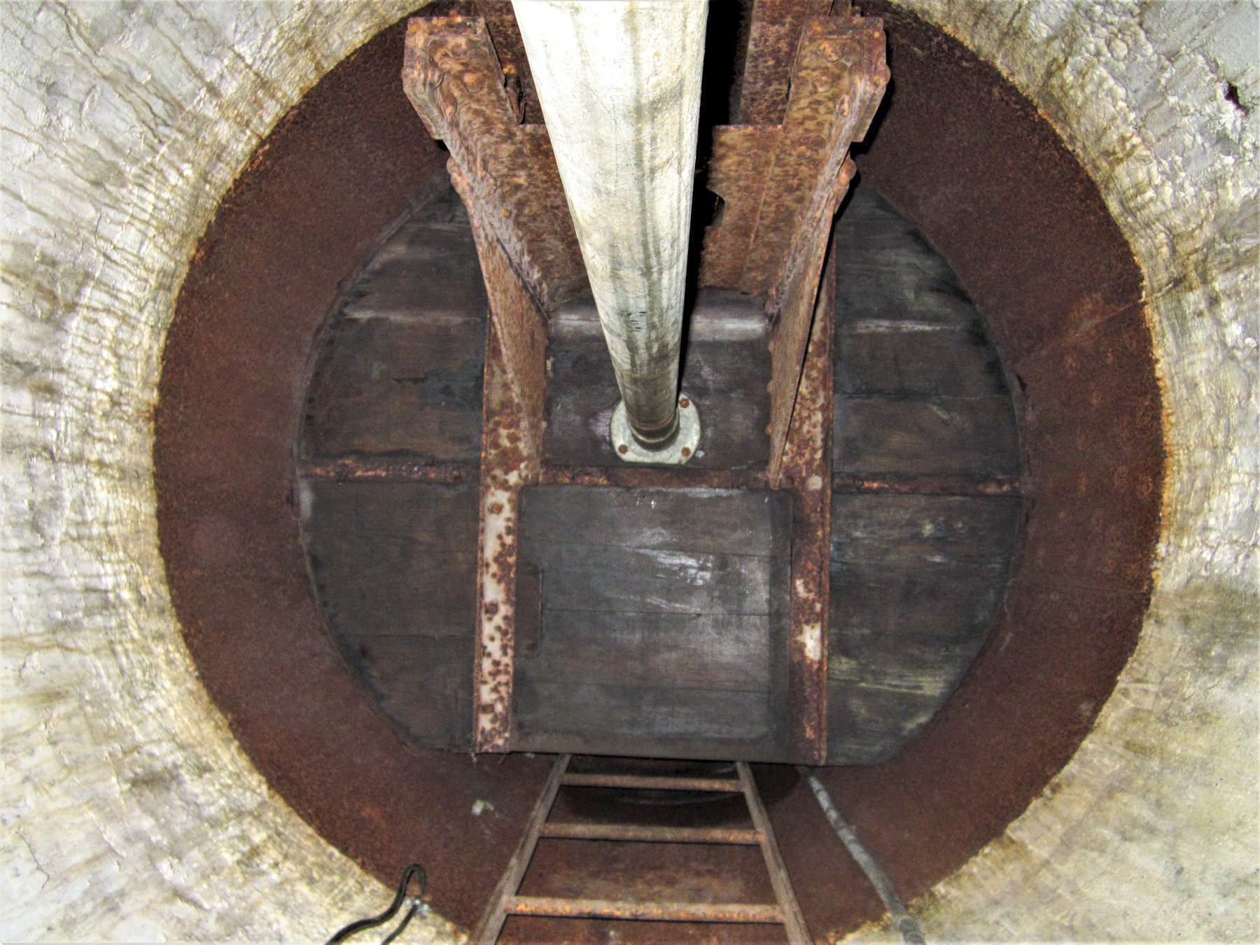 Ligne Maginot - HUBERBUSCH SUD - C59 - (Casemate d'infanterie) - Cloche GFM Nord - Gregory Fuchs