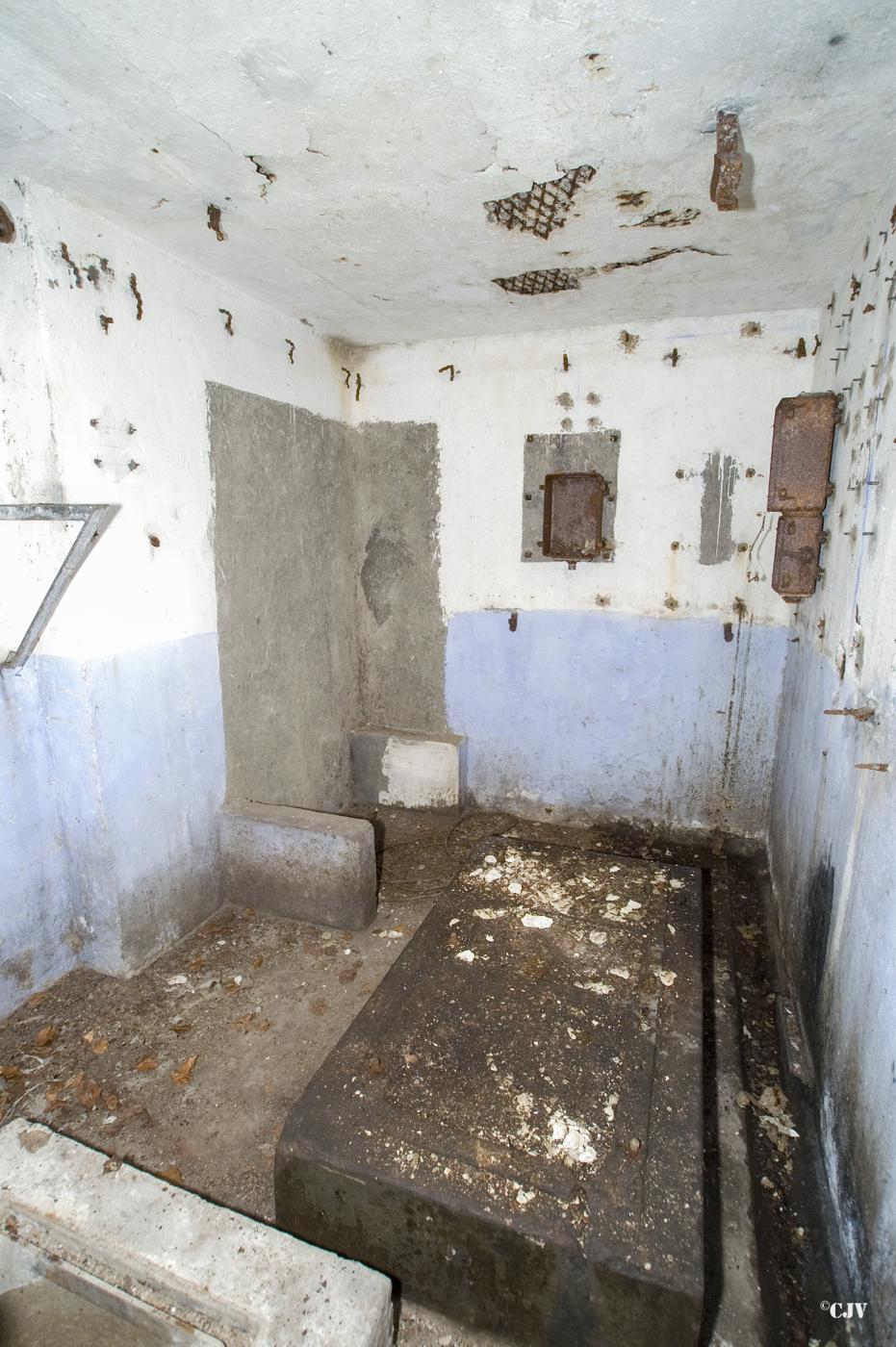 Ligne Maginot - HUBERBUSCH SUD - C59 - (Casemate d'infanterie) - L'usine avant restauration - Lia VERMEULEN