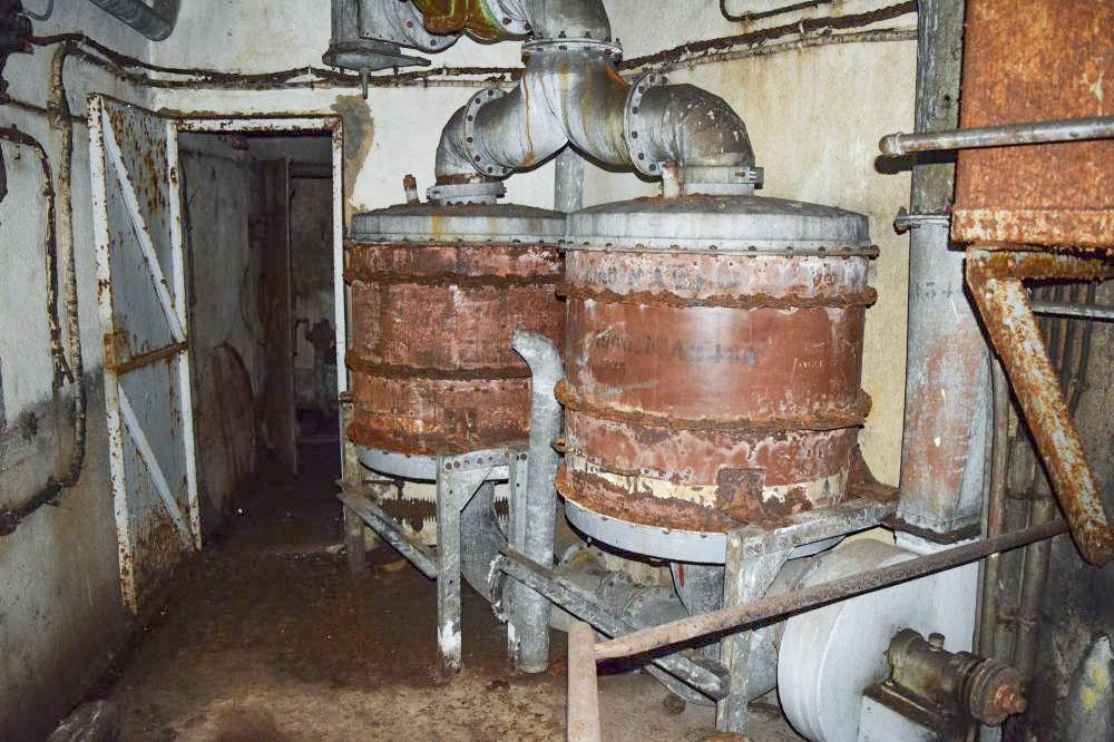 Ligne Maginot - MICHELSBERG - A22 - (Ouvrage d'artillerie) - Bloc 1
Filtres et ventilateur air gazé - NOEL Yves - AOM 22 Juin