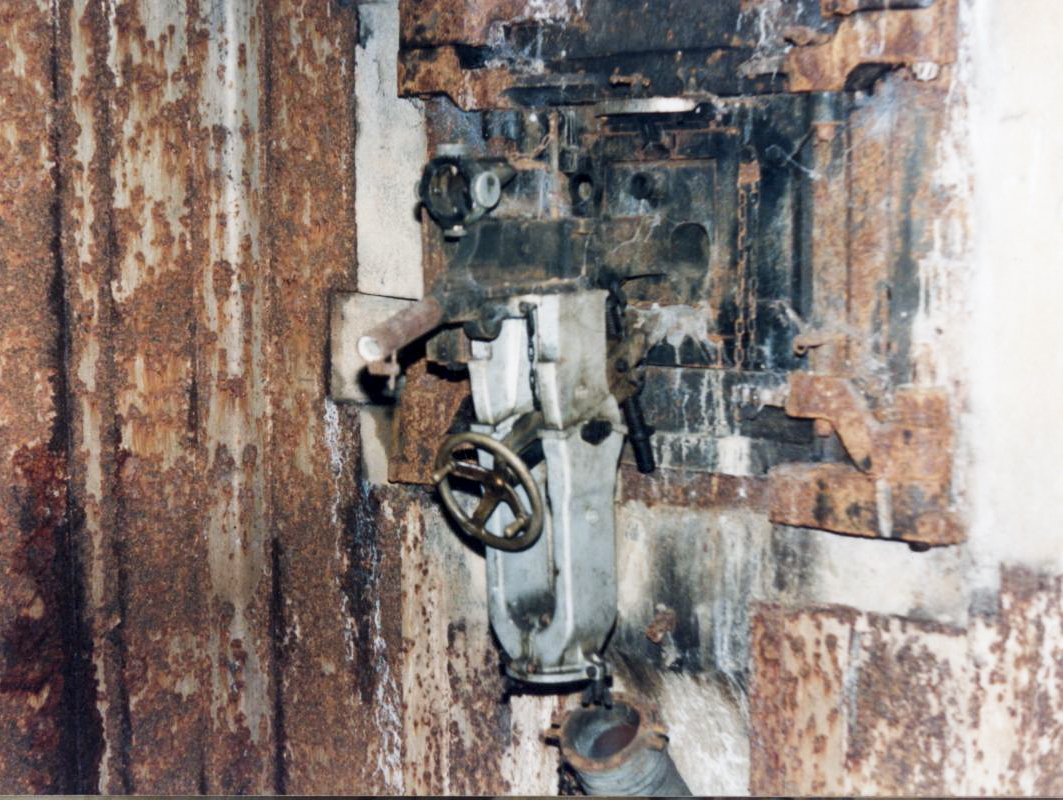 Ligne Maginot - MICHELSBERG - A22 - (Ouvrage d'artillerie) - Bloc 2
Créneau JM/47 - Sebach