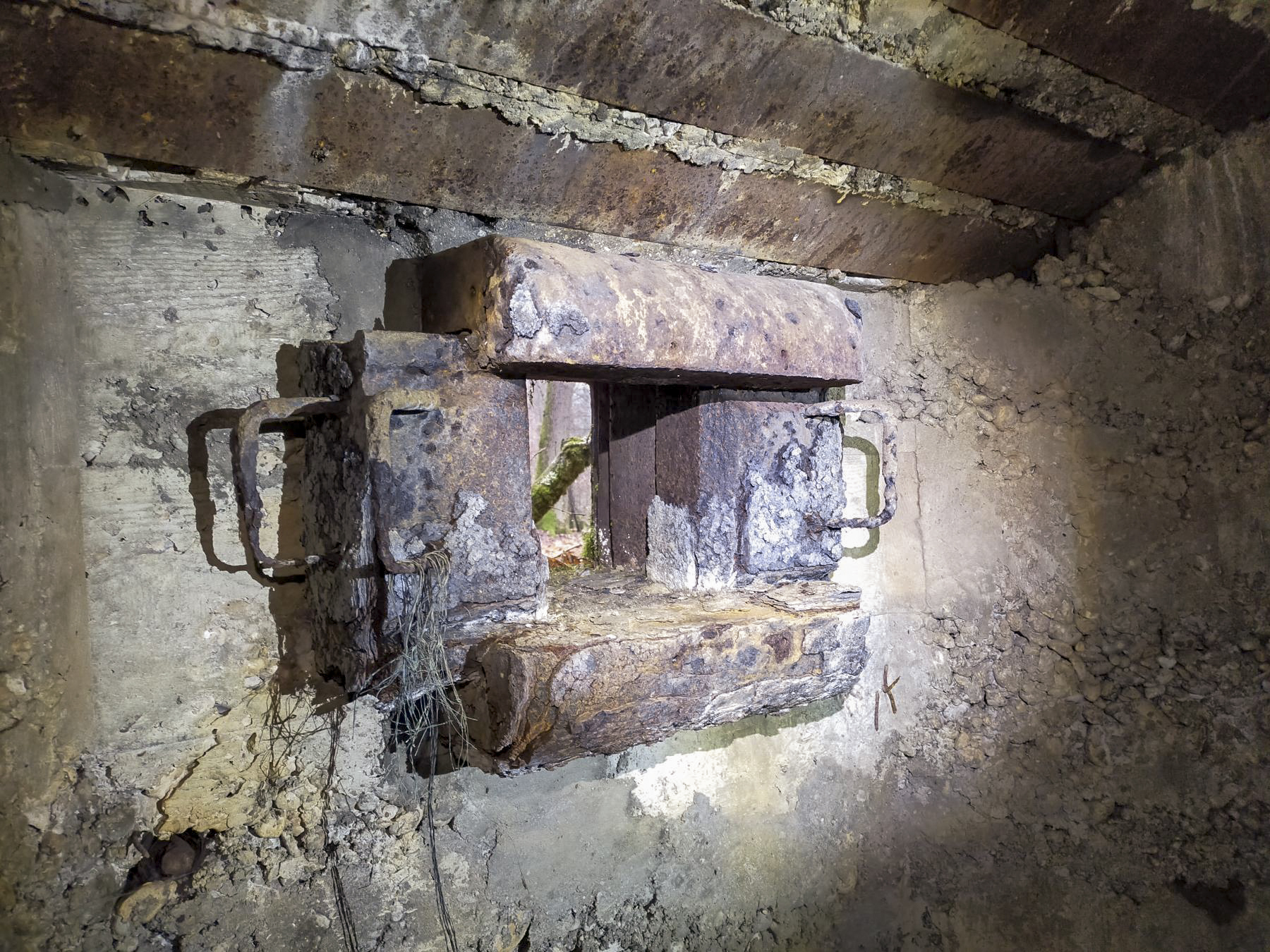 Ligne Maginot - CB443 - BOIS KARRE 7 - (Blockhaus pour arme infanterie) - Trémie Condé. - Julien Boulanger