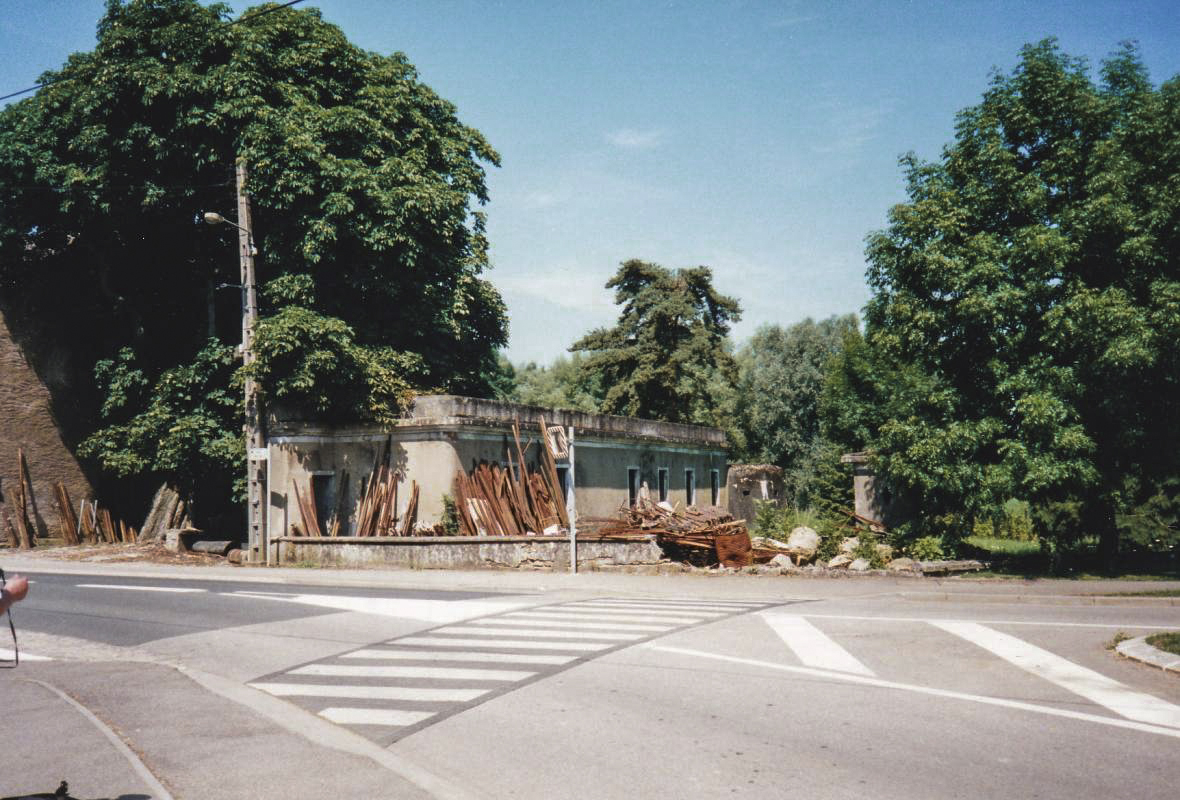 Ligne Maginot - ROUSSY LE VILLAGE (Poste avancé GRM) - (Poste GRM - Maison Forte) - Le poste GRM en 1998 - R Tucker