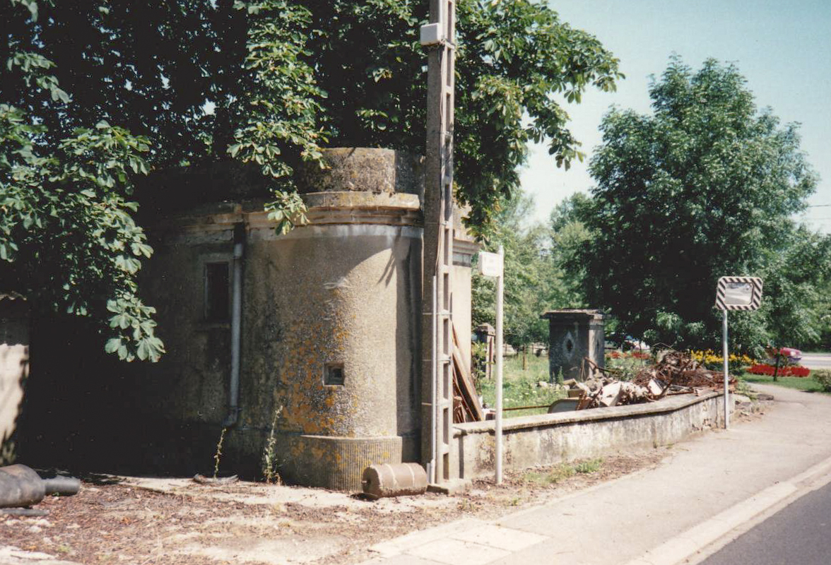 Ligne Maginot - ROUSSY LE VILLAGE (Poste avancé GRM) - (Poste GRM - Maison Forte) - Le poste de tir sud  - R Tucker