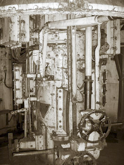 Ligne Maginot - Ouvrage d'artillerie du MICHELSBERG - Ouvrage du Michelsberg
Bloc 6
Etage intermédiaire de la tourelle 