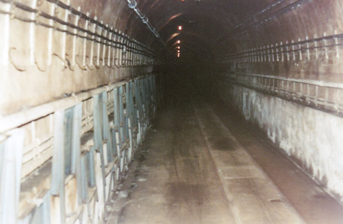 Ligne Maginot - MICHELSBERG - A22 - (Ouvrage d'artillerie) - Galerie principale à la hauteur du casernement - Sebach