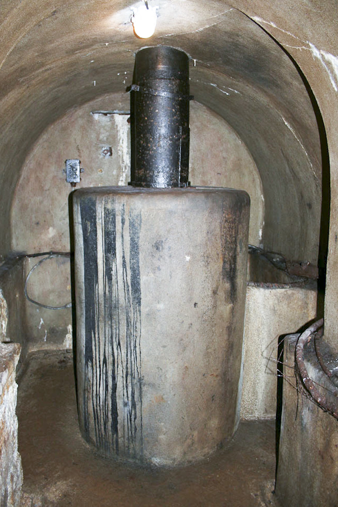 Ligne Maginot - MICHELSBERG - A22 - (Ouvrage d'artillerie) - L'arrivée des câbles téléphoniques - Michel Teiten