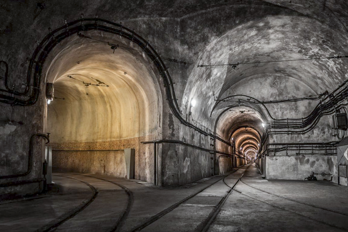 Ligne Maginot - MICHELSBERG - A22 - (Ouvrage d'artillerie) - Galerie principale au niveau de l'intersection vers le bloc 5 - Hubert Durlewanger