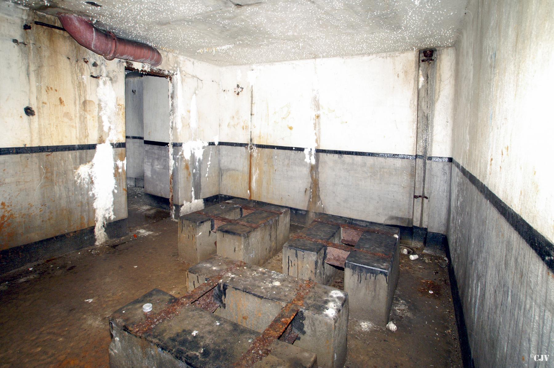 Ligne Maginot - BERSILLIES - (Ouvrage d'infanterie) - Bloc 2
Emplacement des cuves
 - Lia VERMEULEN