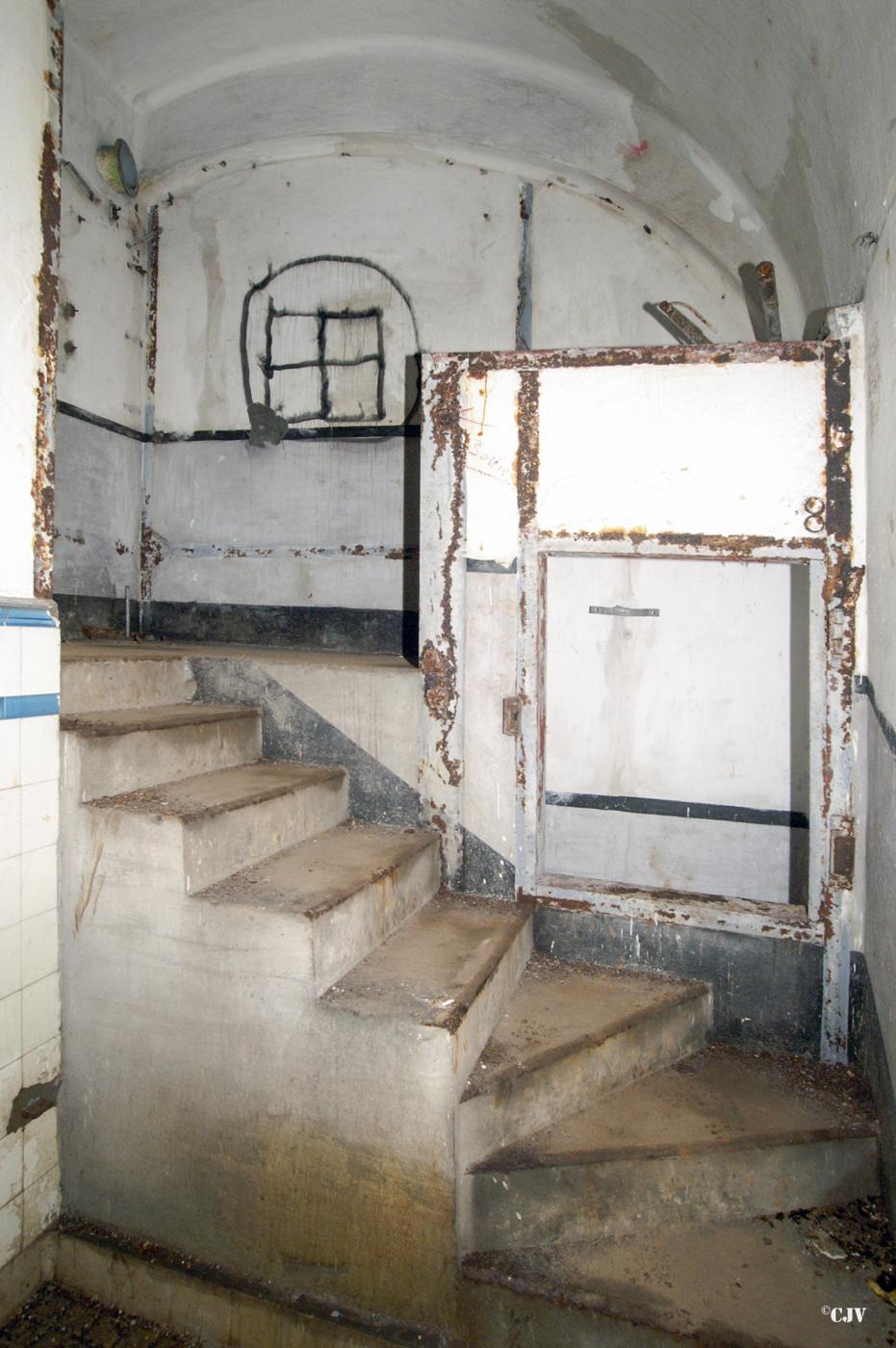 Ligne Maginot - BERSILLIES - (Ouvrage d'infanterie) - Une toilette - Lia VERMEULEN