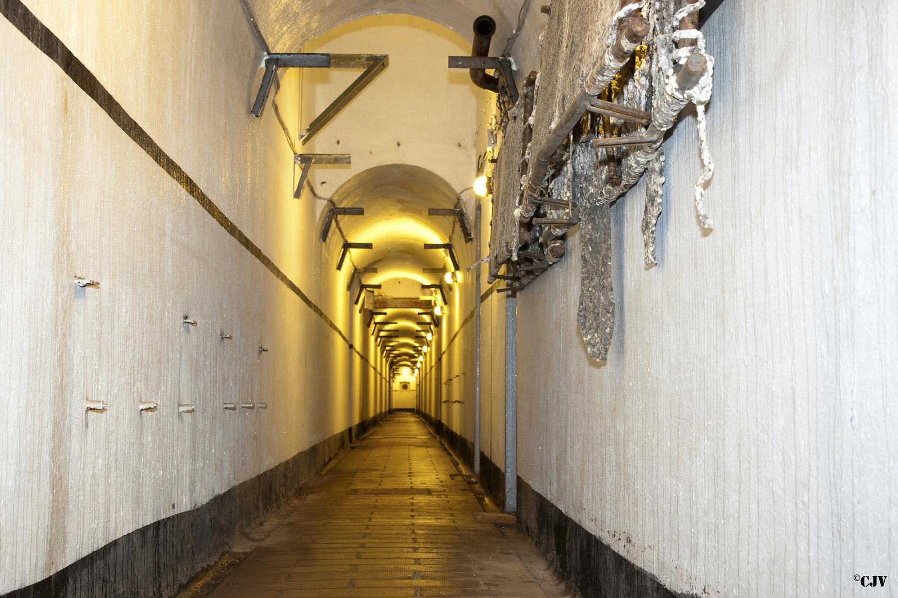 Ligne Maginot - LA SALMAGNE - (Ouvrage d'infanterie) - Le couloir entre les blocs - Lia VERMEULEN