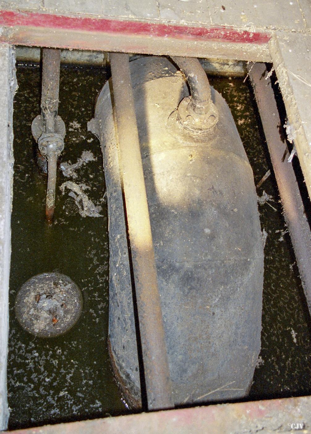 Ligne Maginot - RESERVOIR DE HOSTE-BAS - (Inondation défensive) - L'un des quatre siphons - Lia VERMEULEN