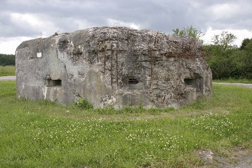 Ligne Maginot - R6B - HOSTE BAS - (Blockhaus pour arme infanterie) - La façade frontale durement éprouvée par les combats - HUYGEN Georges