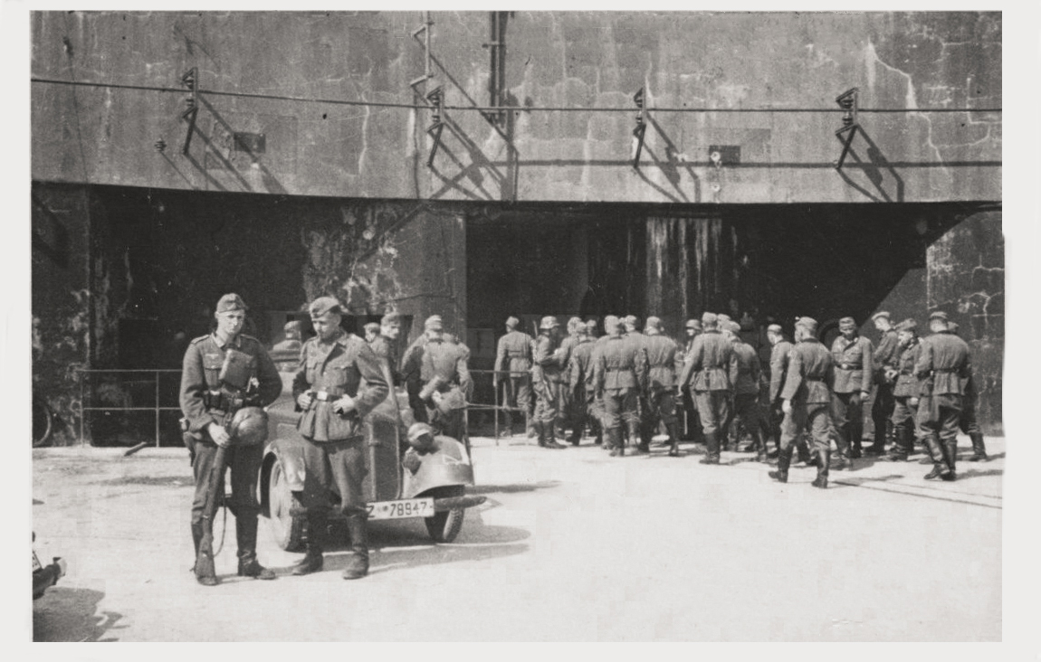 Ligne Maginot - ANZELING - A25 - (Ouvrage d'artillerie) - Photo d'époque de l'EM, prise probablement lors du transfert de l'ouvrage aux Allemands - Inconnu