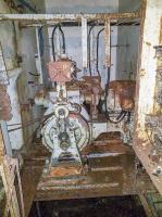 Ligne Maginot - GORDOLON (GN) - (Ouvrage d'artillerie) - Casernement 
Machinerie du monte-charge entre le casernement et l'étage intermédiaire