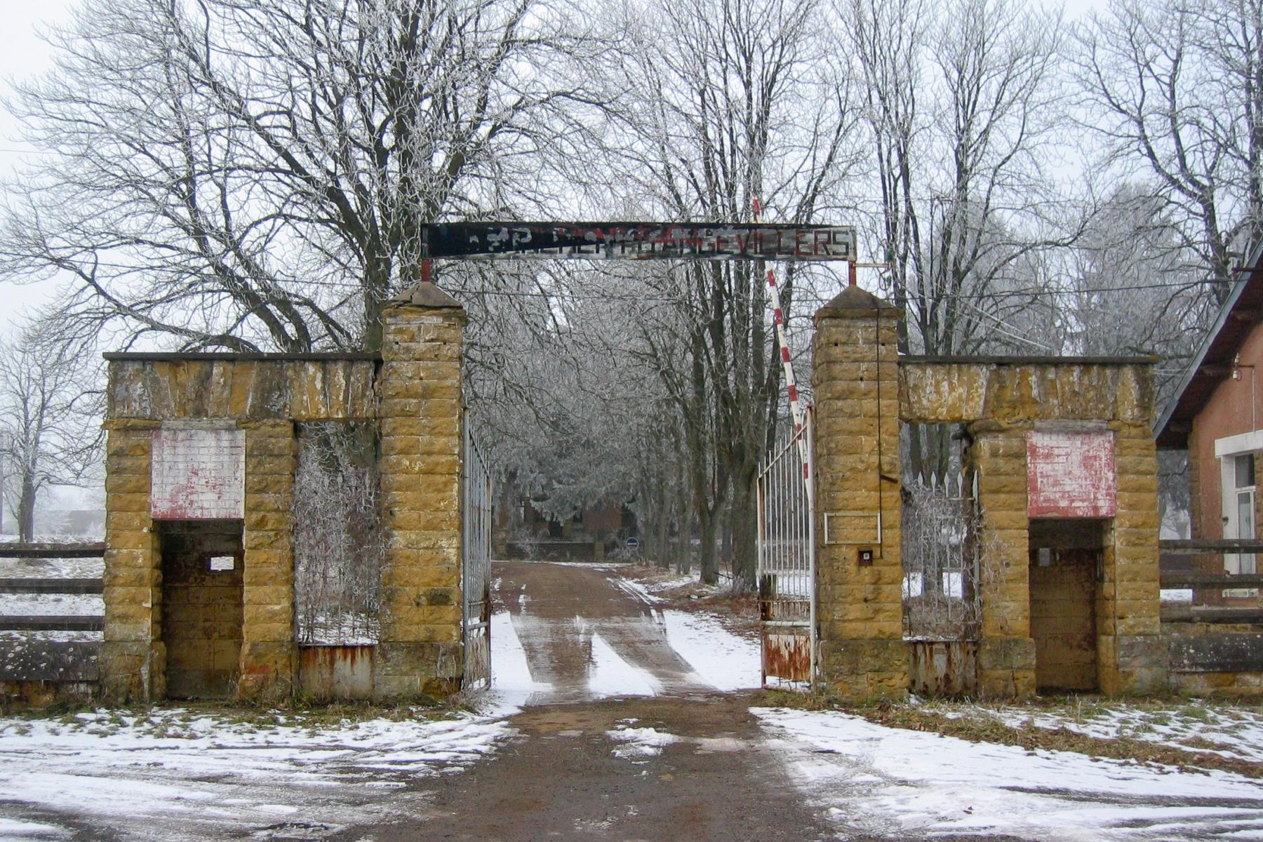 Ligne Maginot - ANGEVILLERS (CAMP) - (Camp de sureté) - L'entrée du camp - Michel Teiten