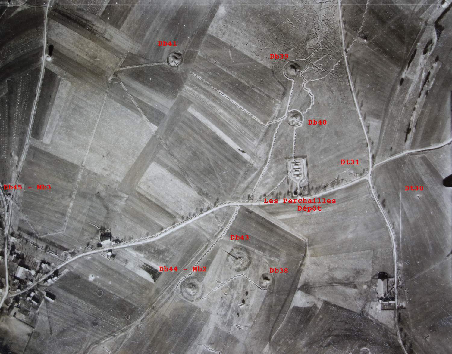 Ligne Maginot - LES PERCHAILLES - (Dépôt de Munitions) - Vue aérienne - Mission F030 Altitude 2000 - 9 mars 1940 - Armée Française 