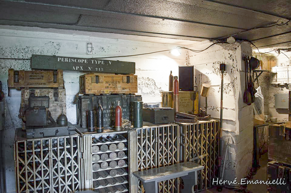 Ligne Maginot - AC1B - MC22 - LA COSTAUDE - (Casemate d'artillerie) - Chambre de tir
Stockage des munitions - EMANUELLI Hervé