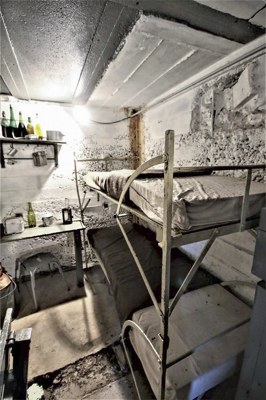 Ligne Maginot - AC1B - MC22 - LA COSTAUDE - (Casemate d'artillerie) - Chambre de repos - Michel & Philippe ZIMMER