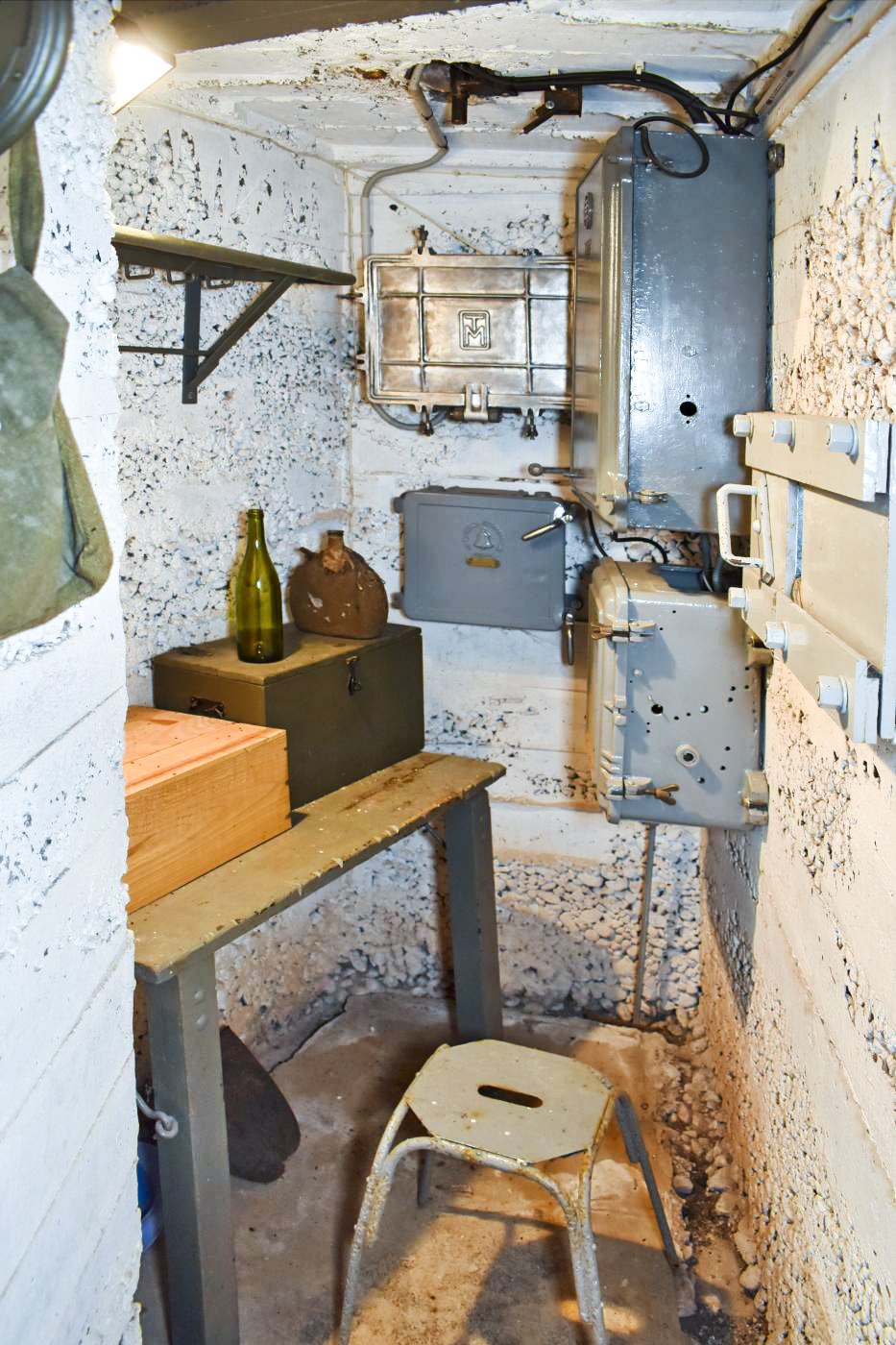 Ligne Maginot - AC1B - MC22 - LA COSTAUDE - (Casemate d'artillerie) - Caponnière flanquant la façade
(Le matériel exposé n’était pas en place en 1940) - Daniel Froehly