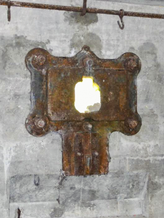 Ligne Maginot - HABERHAEUSER 1 - (Blockhaus pour arme infanterie) - Détaille de la plaque de blindage du créneau de tir pour mitrailleuse - D. Froehly