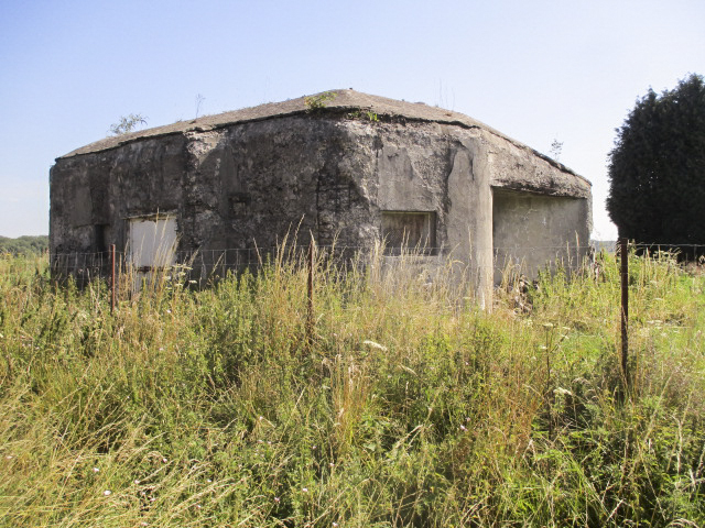 Ligne Maginot - B670 - OSTERGNIES EST - (Blockhaus pour canon) -  - Smardz Félix