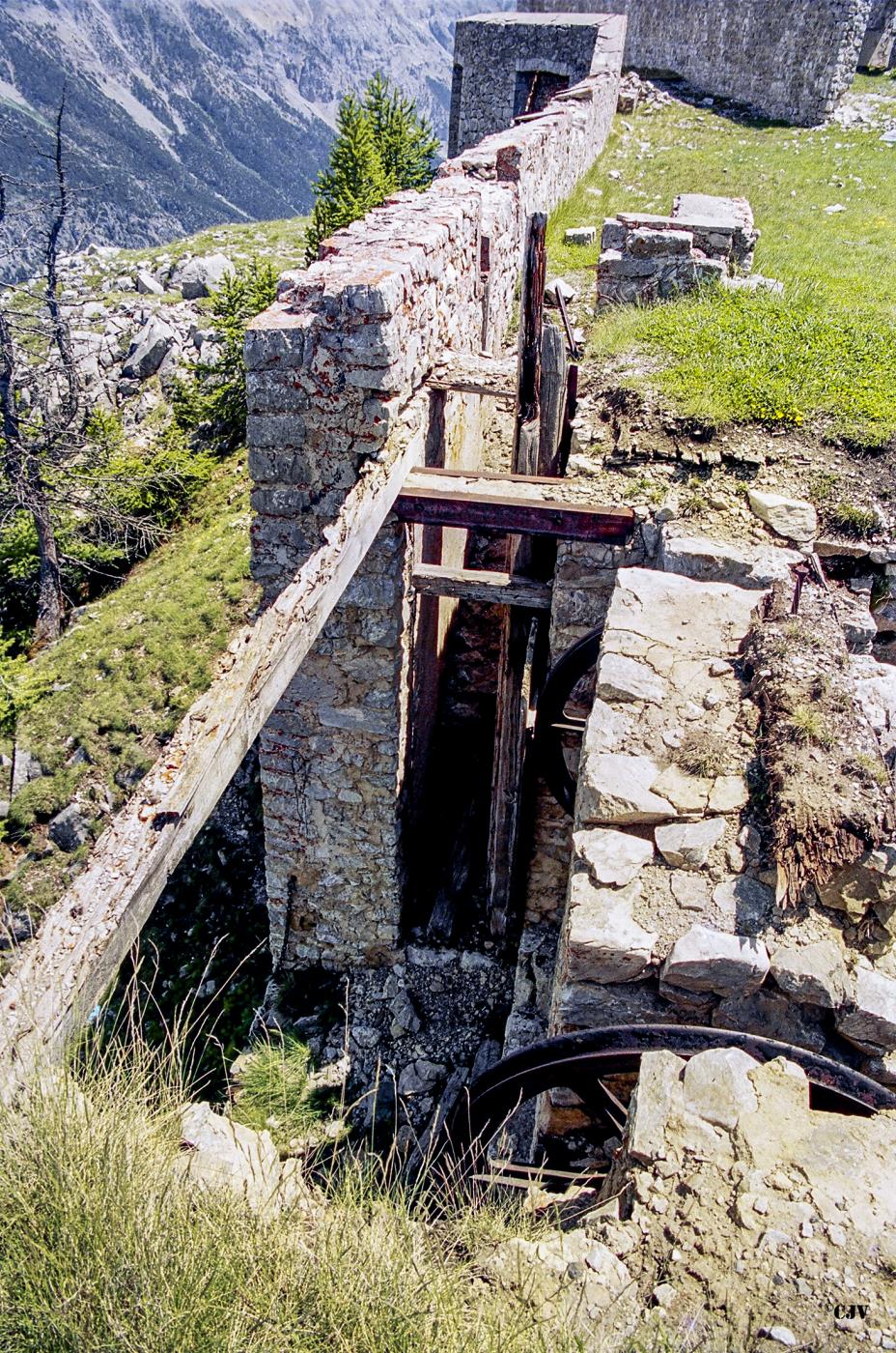 Ligne Maginot - PLAMPINET-L'OLIVE (RECETTE HAUTE) - (Téléphérique ( Recette)) - Le mécanisme du téléphérique - Lia VERMEULEN