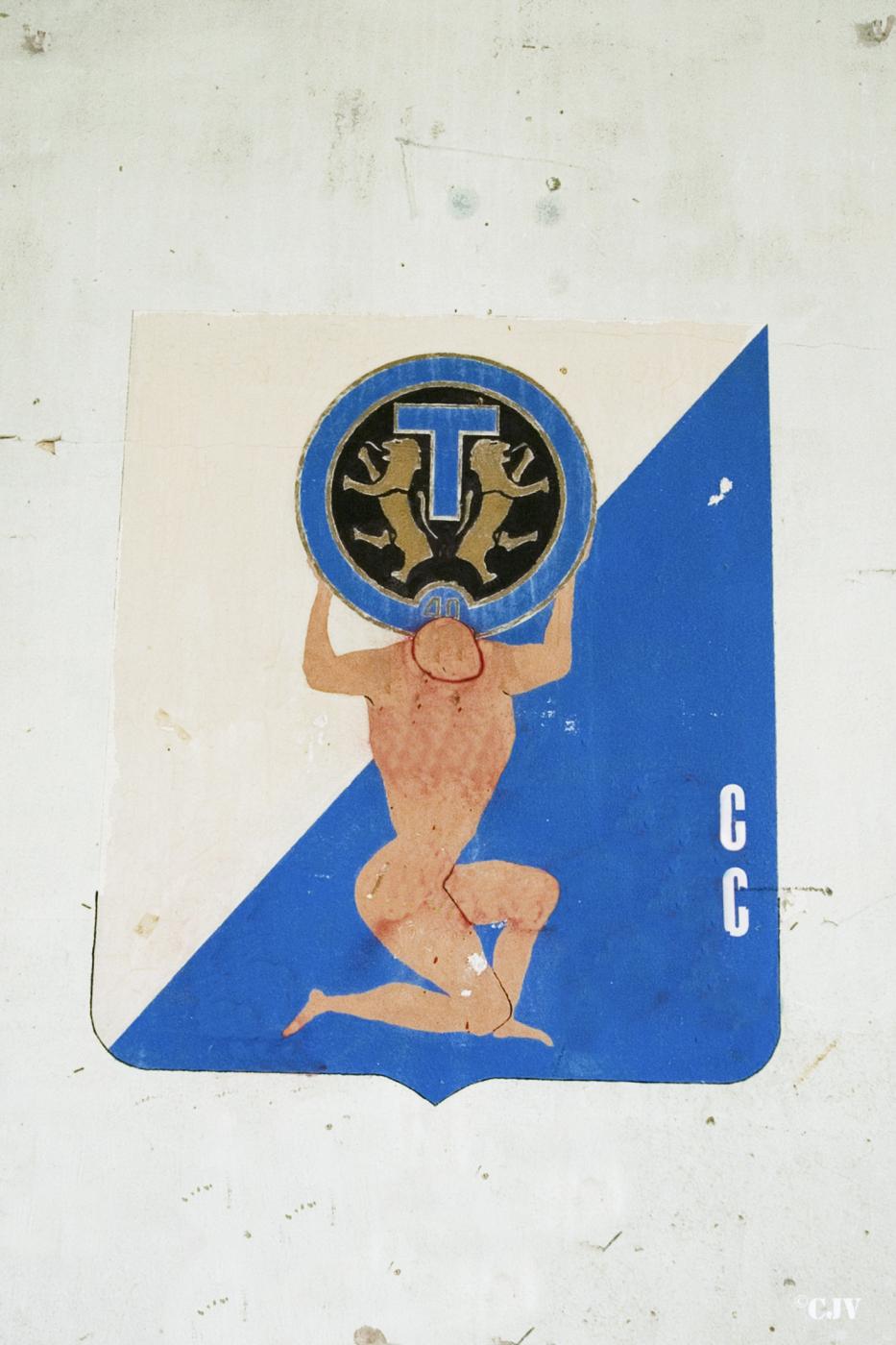 Ligne Maginot - ANGEVILLERS (CAMP) - (Camp de sureté) - Insigne du 40° Régiment de Transmissions de Thionville, après retouche des tags - Lia VERMEULEN