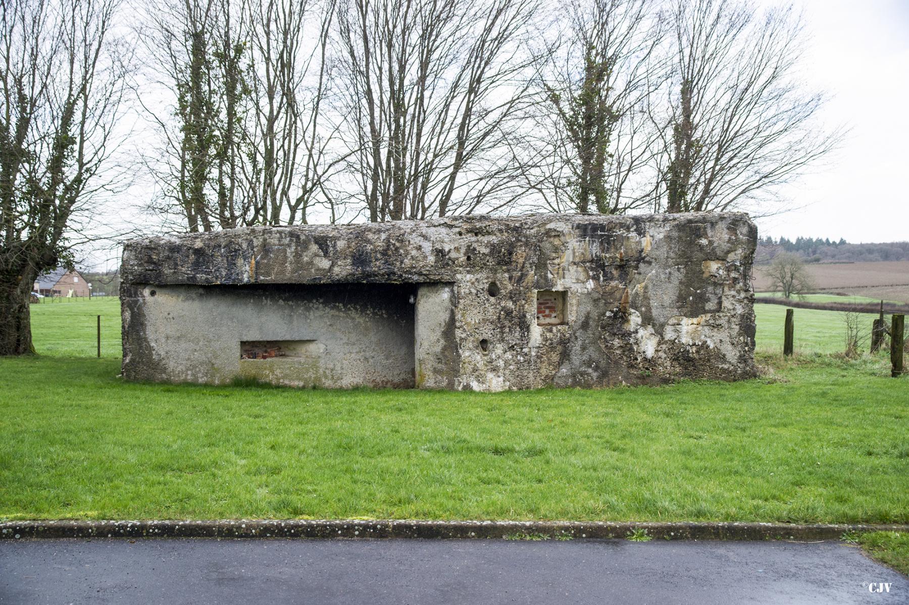 Ligne Maginot - B711 - SOLRE LE CHATEAU - (Blockhaus pour arme infanterie) -  - Lia VERMEULEN