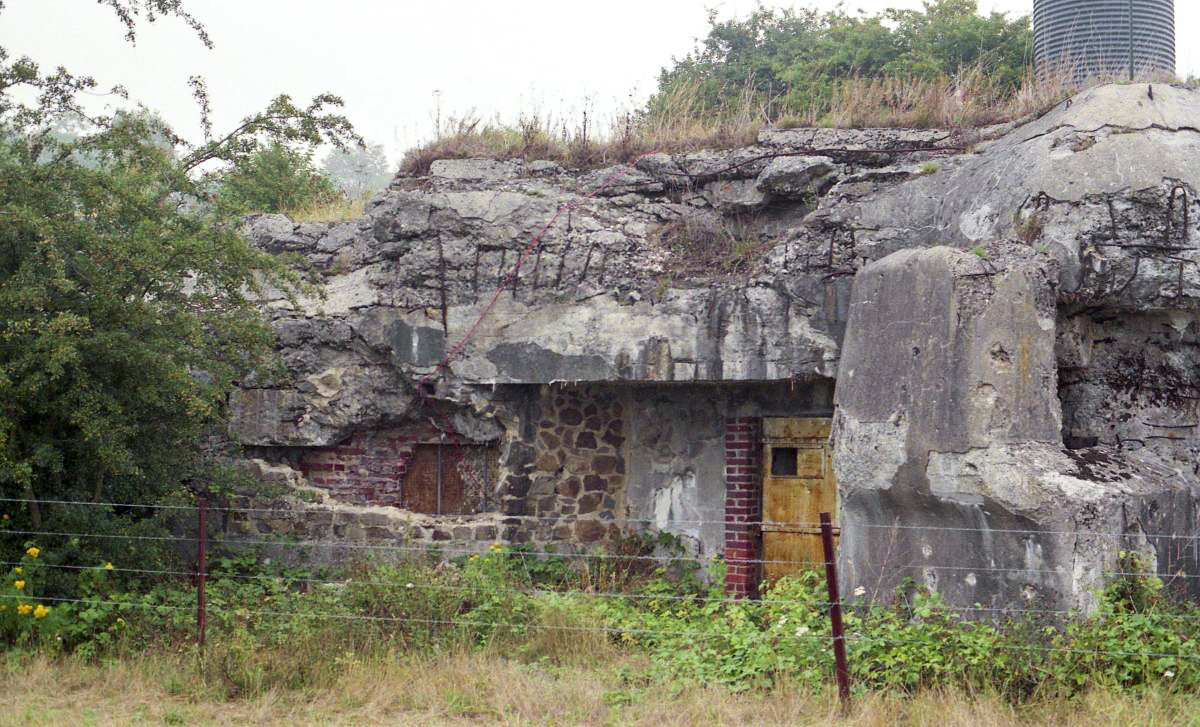 Ligne Maginot - OSTERGNIES - C39 - (Casemate d'infanterie) -  - Valentin Hemmert