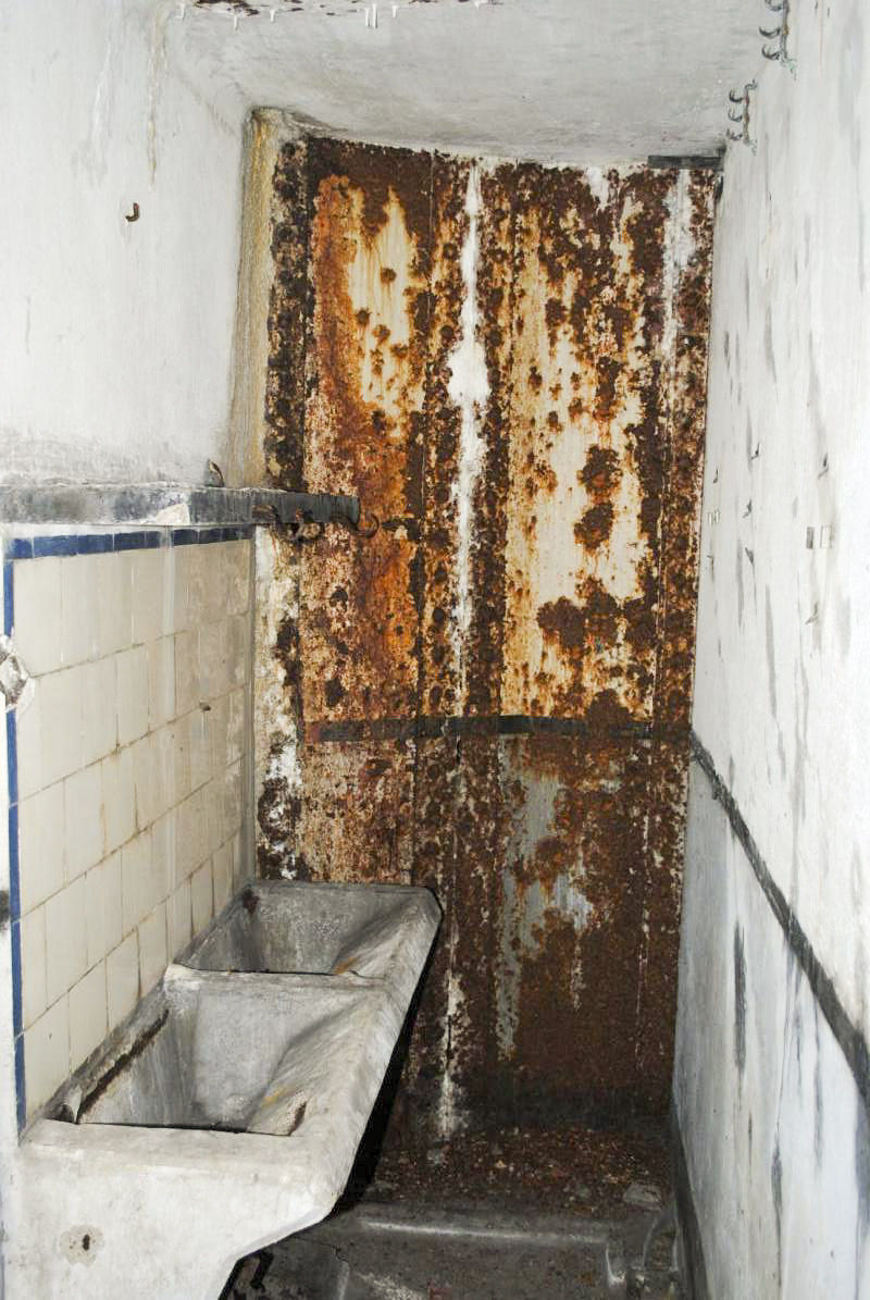 Ligne Maginot - BOUSSOIS - (Ouvrage d'infanterie) - Lavabos étage supérieur - d.sprimont