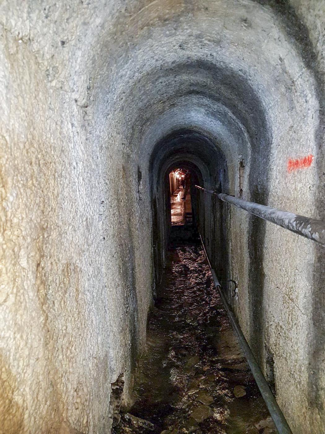 Ligne Maginot - GORDOLON (GN) - (Ouvrage d'artillerie) - Galerie de captage d'eau à l'extrémité de la galerie principale - Daniel ELLENA - Philippe CUNY