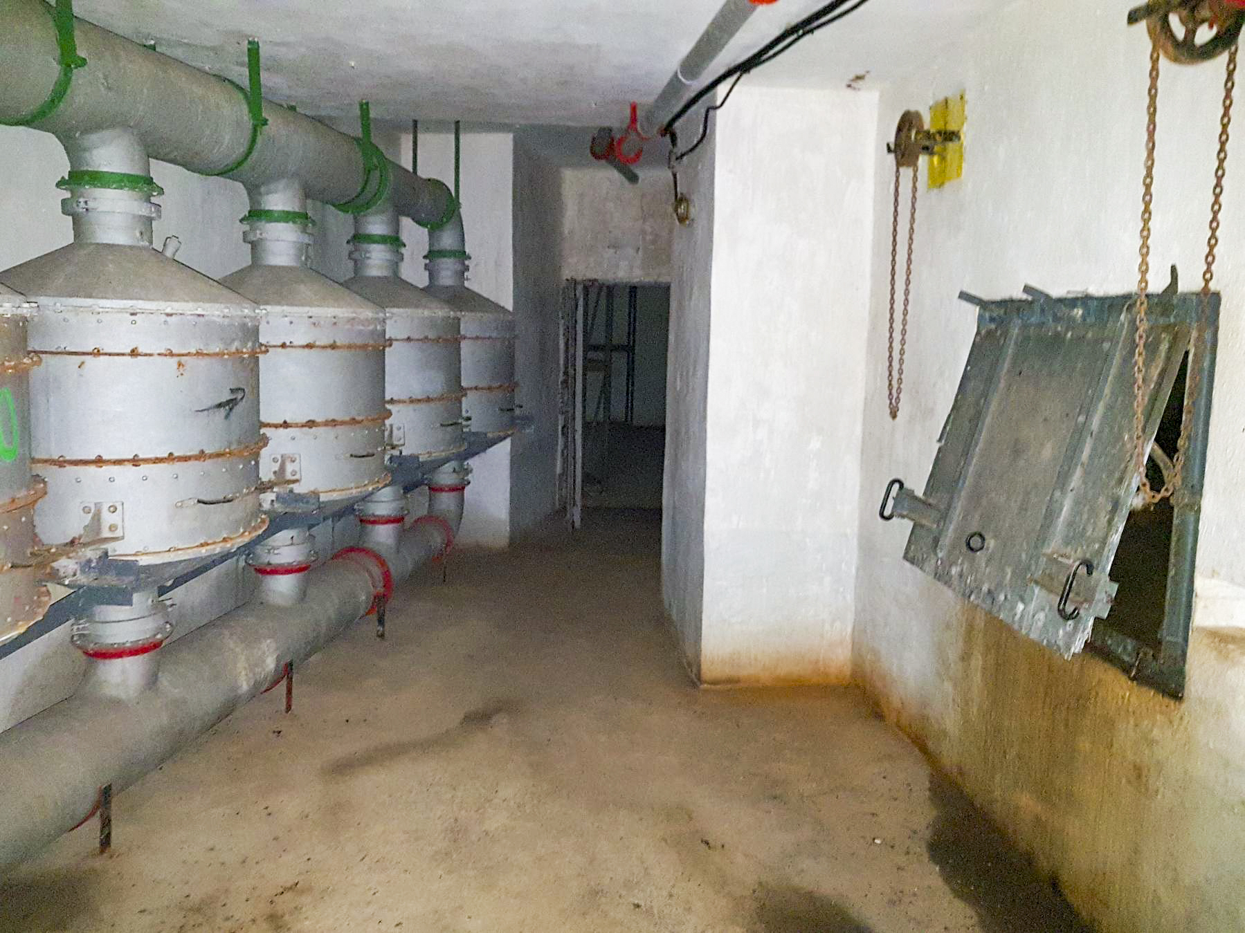Ligne Maginot - GORDOLON (GN) - (Ouvrage d'artillerie) - Bloc 3
Ventilation - Daniel ELLENA - Philippe CUNY