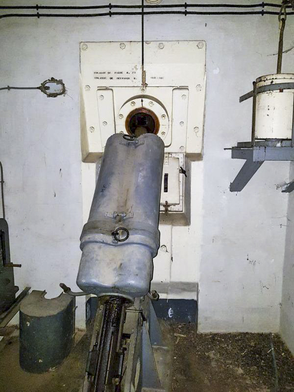 Ligne Maginot - GORDOLON (GN) - (Ouvrage d'artillerie) - Bloc 2
Mortier de 81mm
Culasse de pièce n°22 - ELLENA-CUNY
