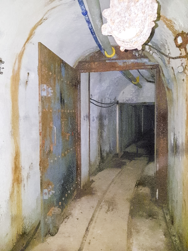 Ligne Maginot - GORDOLON (GN) - (Ouvrage d'artillerie) - Étage intermédiaire
Porte blindée d'entrée de la galerie du bloc 2 - ELLENA-CUNY
