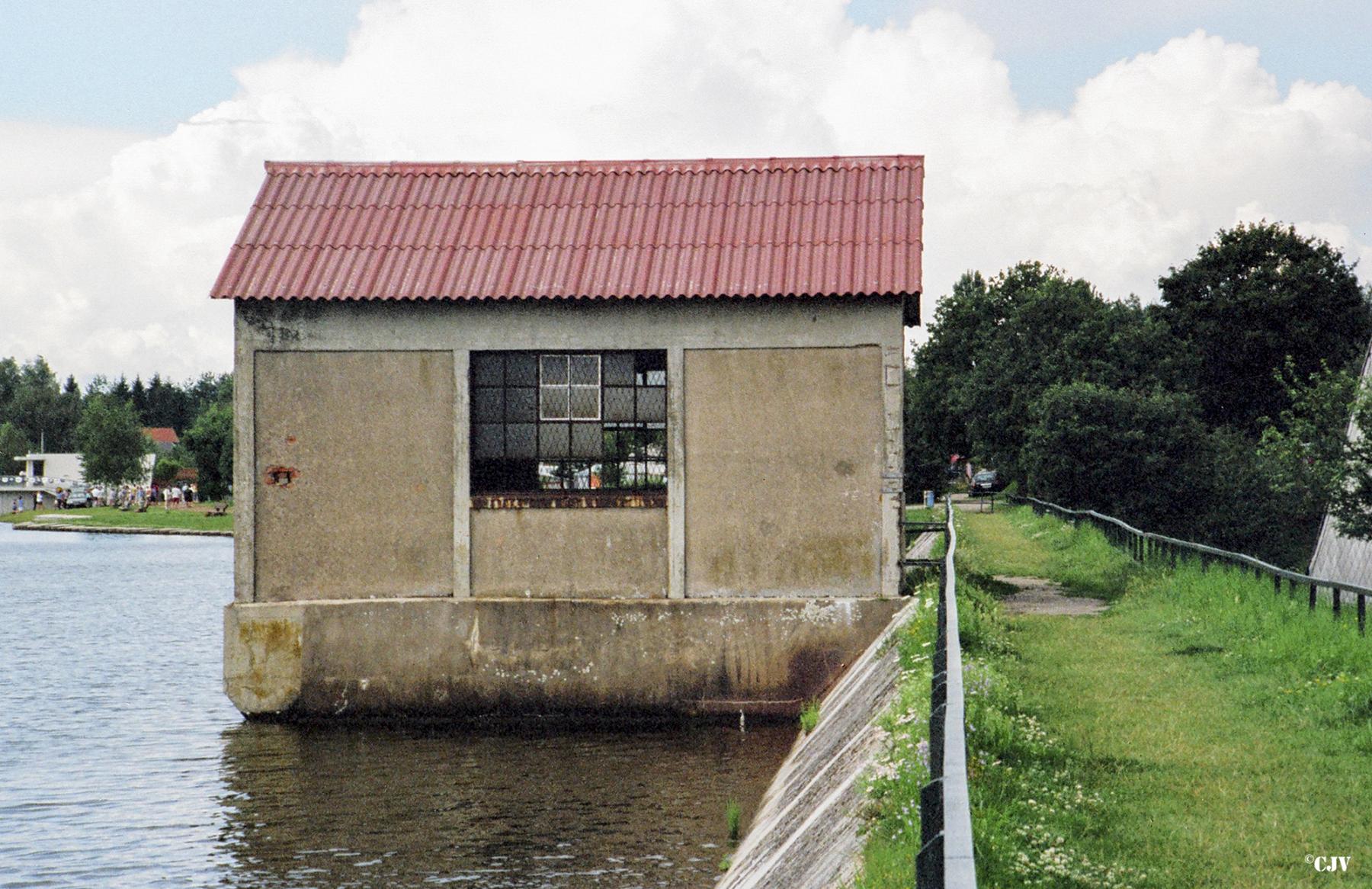 Ligne Maginot - HIRBACH - STANGENWALD (RETENUE DE) - (Inondation défensive) - La construction qui contient les vannes - Lia VERMEULEN